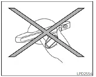 NISSAN Intelligent Key door lock precautions Nissan Sentra